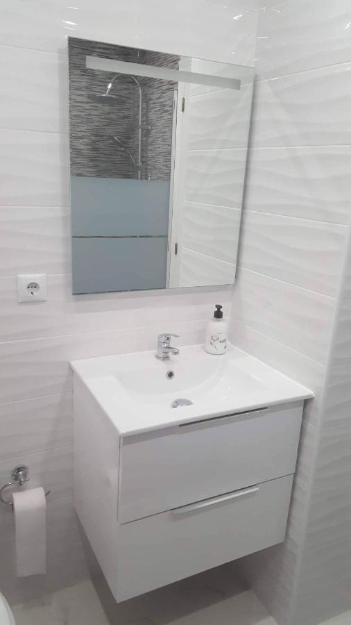 Luxury Beach Apartment Торевьиа Экстерьер фото