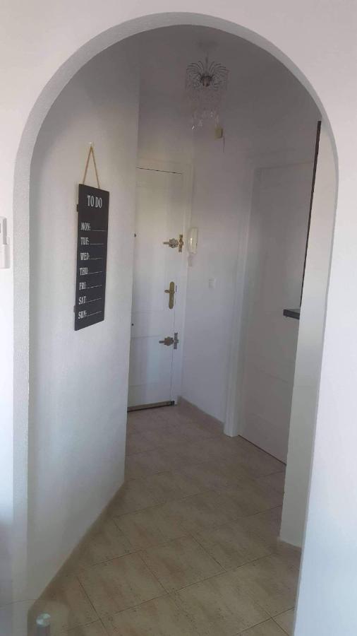 Luxury Beach Apartment Торевьиа Экстерьер фото
