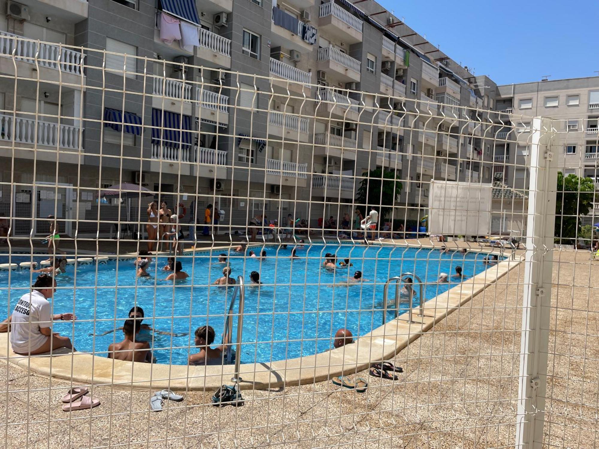 Luxury Beach Apartment Торевьиа Экстерьер фото