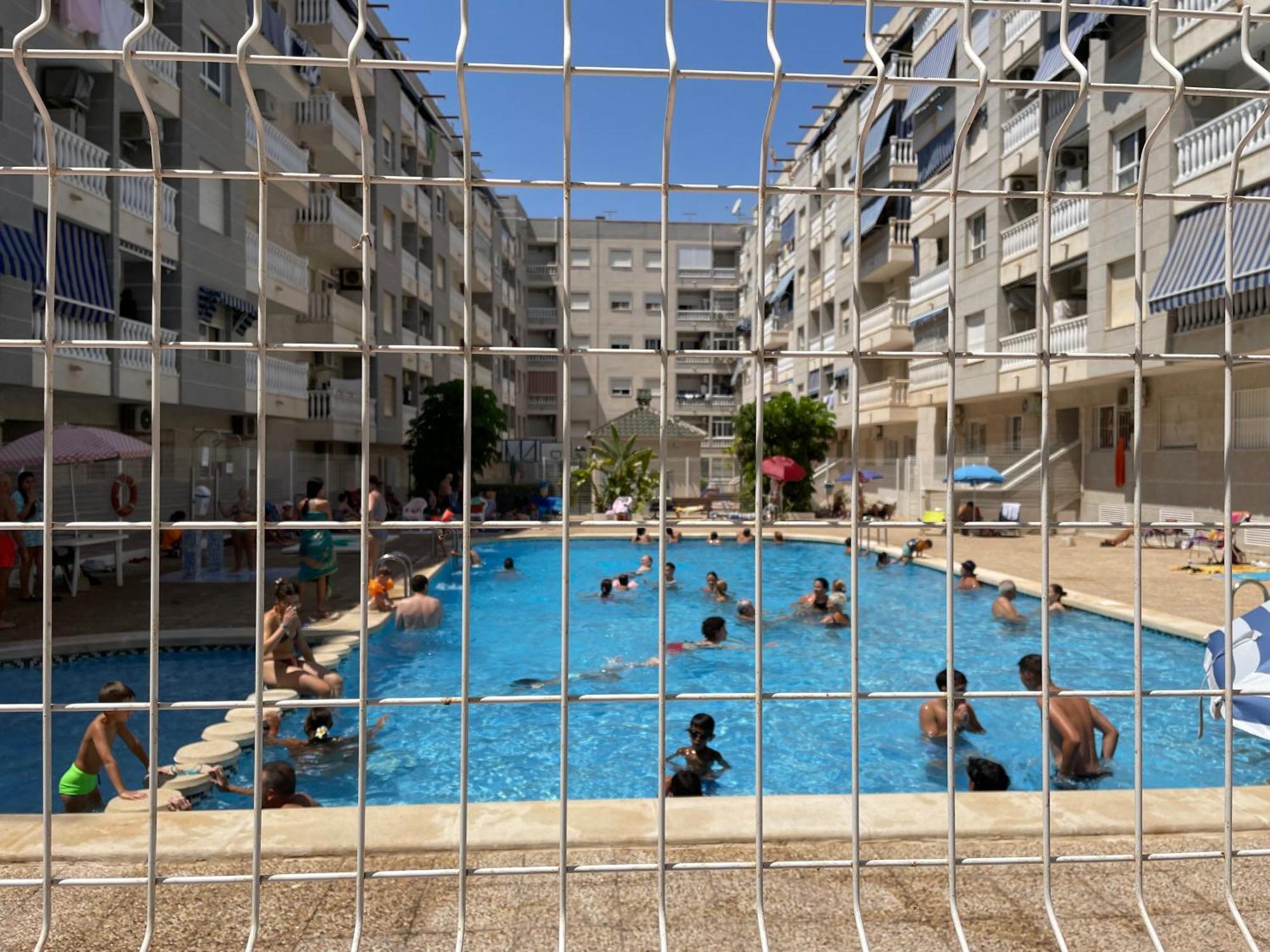 Luxury Beach Apartment Торевьиа Экстерьер фото