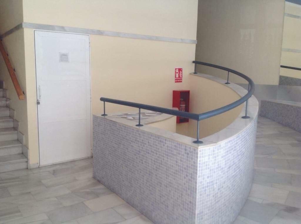 Luxury Beach Apartment Торевьиа Экстерьер фото